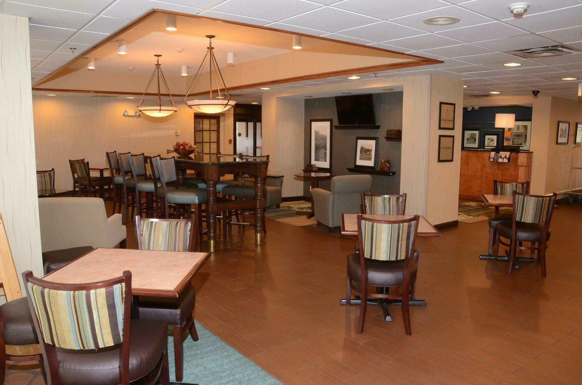 Hampton Inn Abingdon Exteriér fotografie